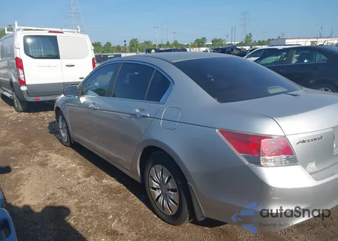2010 Honda Accord 2.4 Lx z USA, uszkodzony, nr VIN 1HGCP2F34AA086206